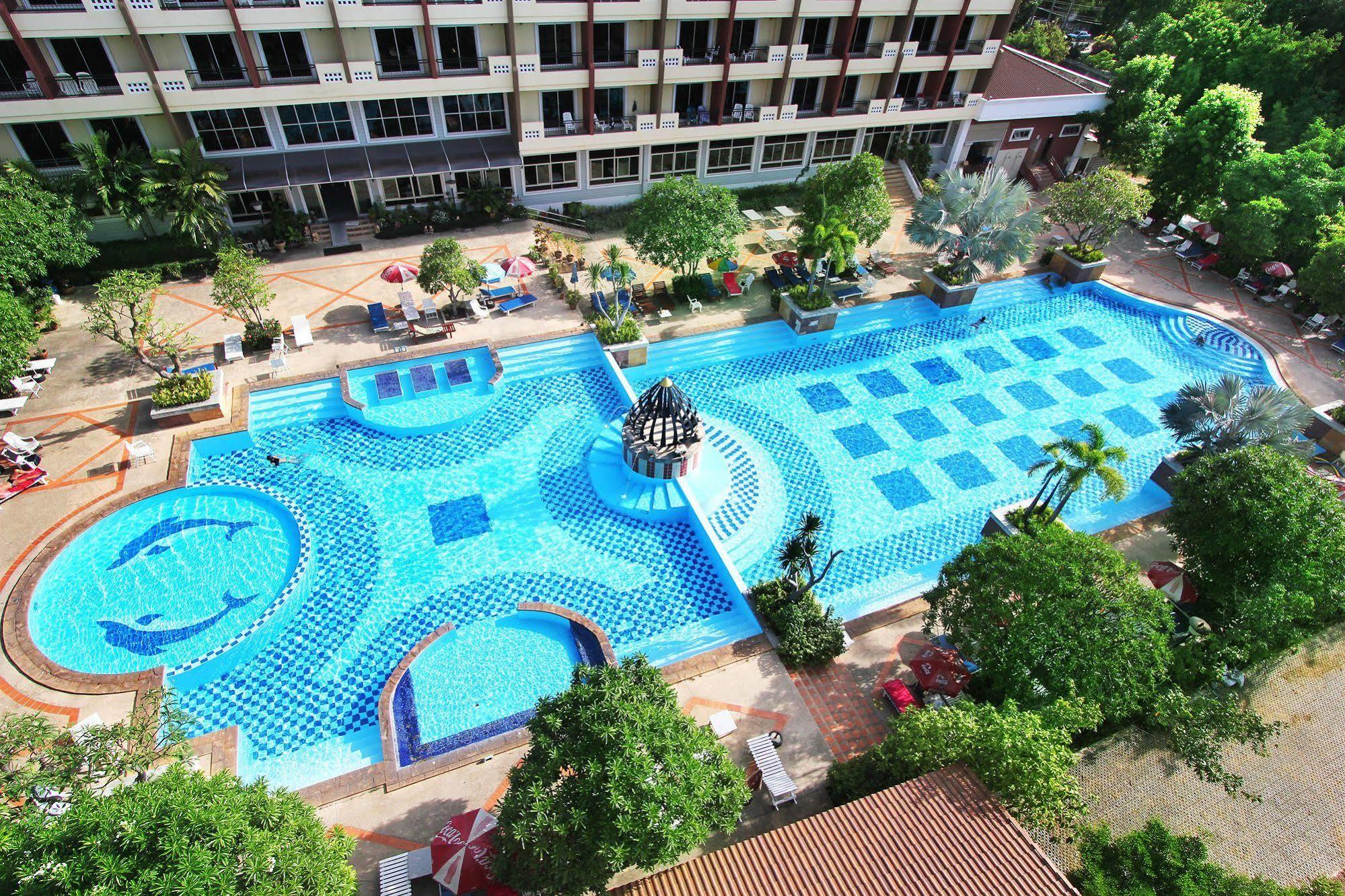 Lek Villa Pattaya Exterior photo